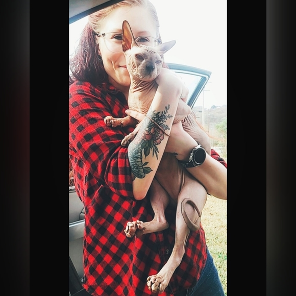 Meet your Posher, Kat 🙃 - Picture 4 of 12